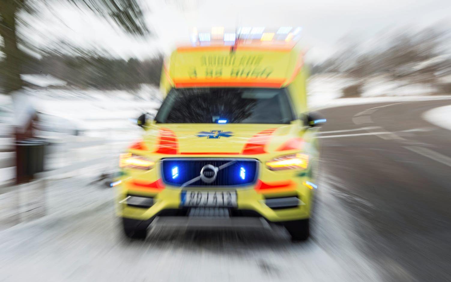 Väntetiden på ambulanser vid akutlarm har ökat med ungefär 15 sekunder per år de senaste tio åren.