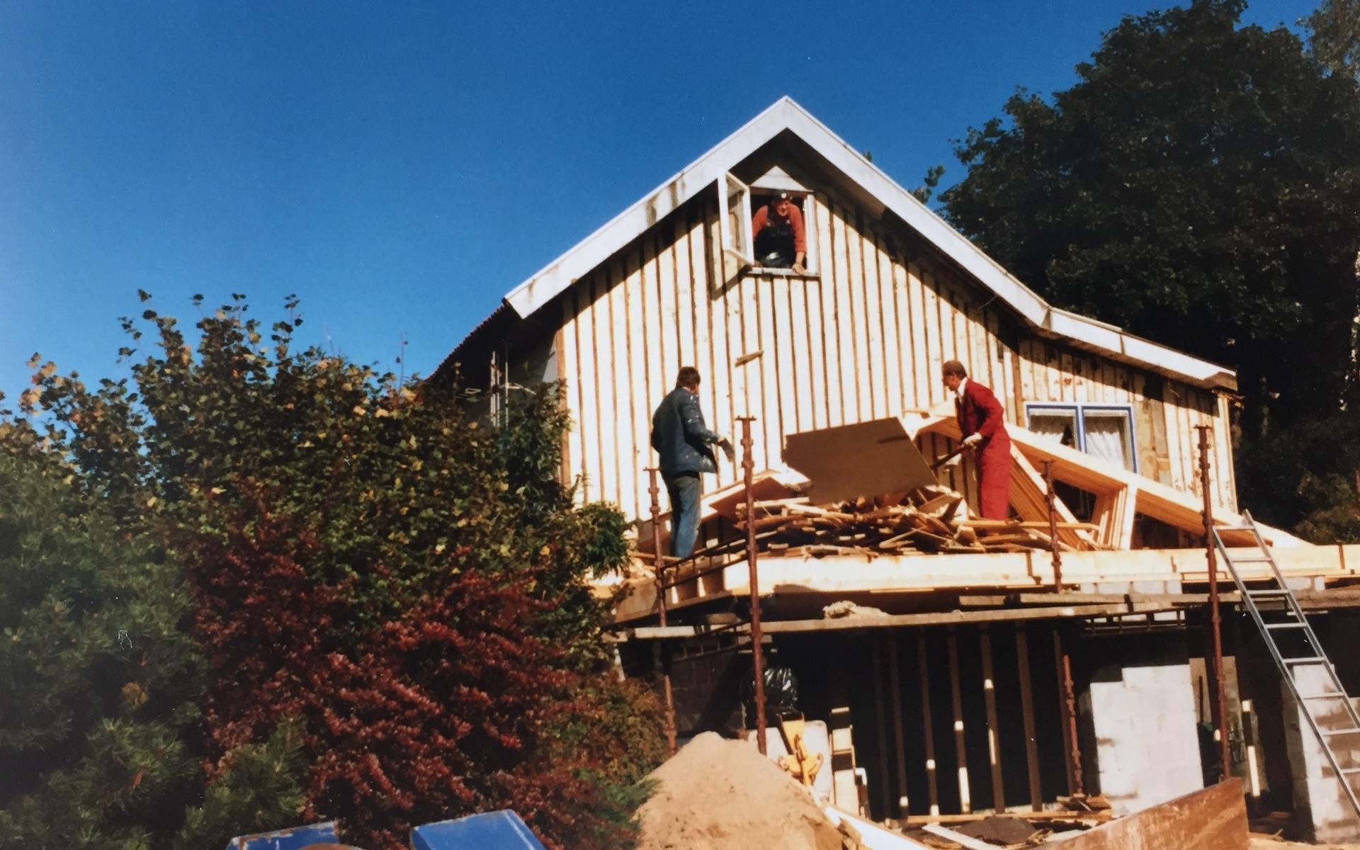 En större renovering och utbyggnad av huset på Hulelycksgatan gjordes 1984/85.