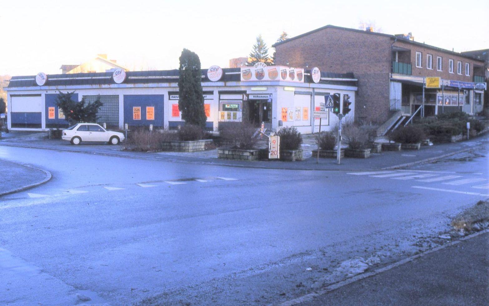 Brogyllenhörnet på Häradsgatan, 1998,