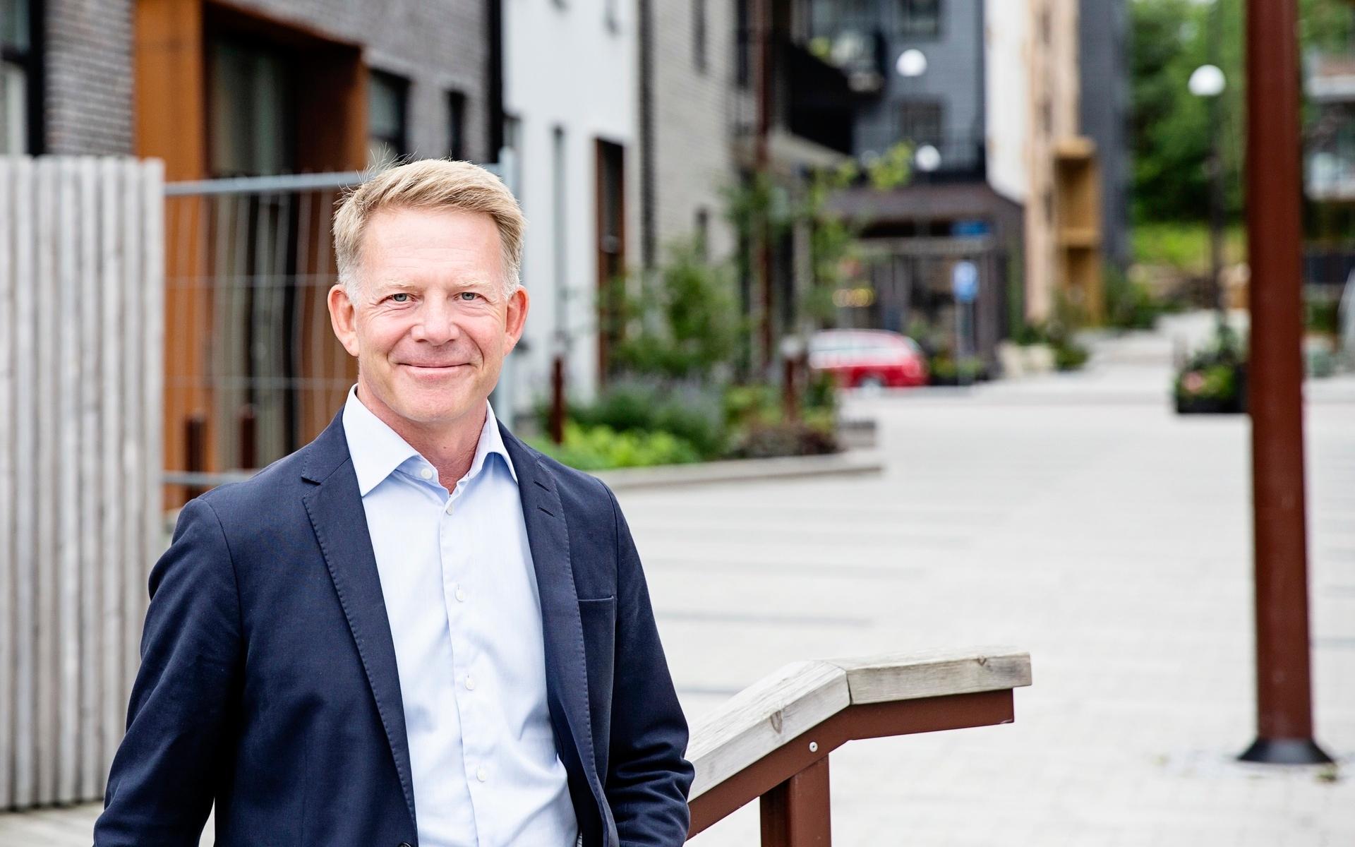 Peder Wahlgren, tidigare extern vd för Goco, slutade i juni eftersom ägarna ville ha en mer aktiv roll.